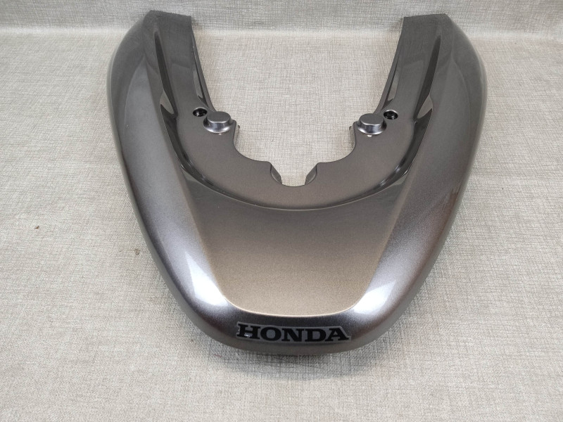couvercle de rampe maintien passager PCX125 2012/13 neuf HONDA 84155-KZY-700ZH