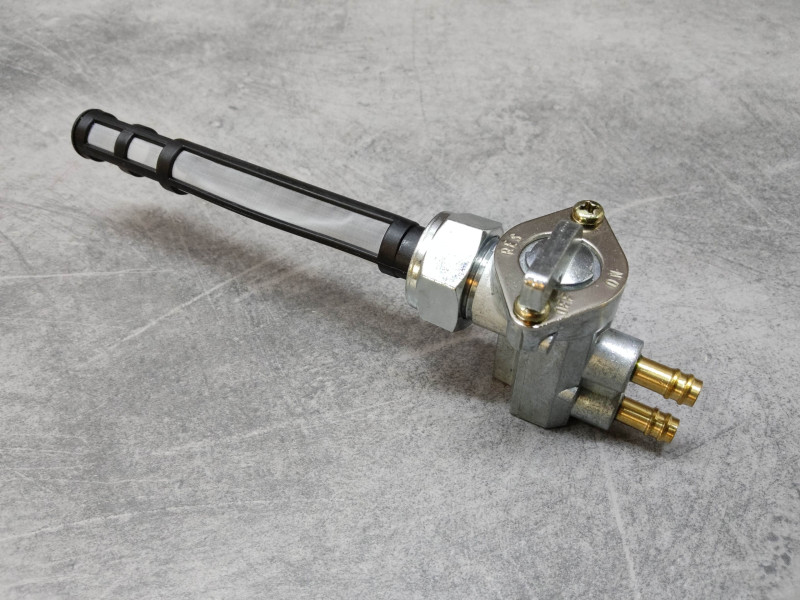 Robinet d'essence HONDA CB550 K0 K1 F1 16950-374-671 P