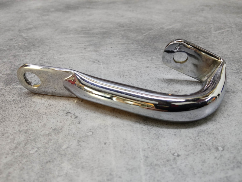 Poignée de levage CB250 CB350 K0 K1 K2 HONDA 50316-286-000 P