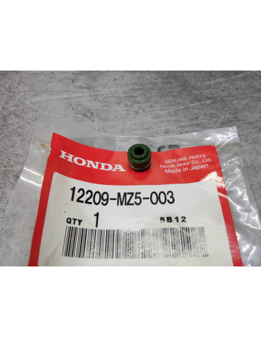 Joint queue de soupape CB1000 CB900 CBF1000 CBR1000 03-11 HONDA 12209-MZ5-003