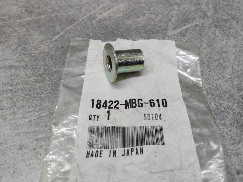 Bague montage pot VFR1200F/FD VFR800/A 02-11 HONDA 18422-MBG-610