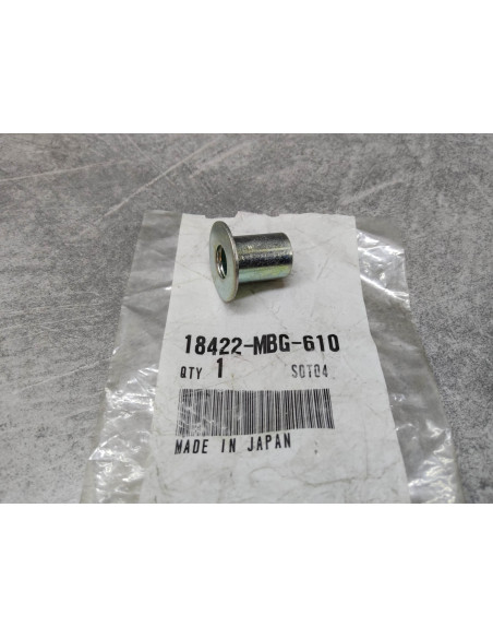 Bague montage pot VFR1200F/FD VFR800/A 02-11 HONDA 18422-MBG-610