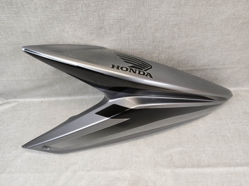 Demi carénage avant droit Honda CBF125 2009 - 64201-KWF-305ZA