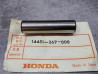 Axe basculeur droit CB250 CB360 CL360 CJ360 HONDA 14451-369-000