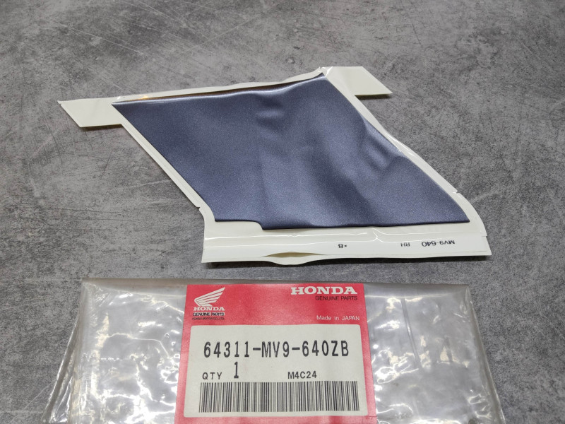 Décor autocollant D *type8 CBR600F 92/93 HONDA 64311-MV9-640ZB