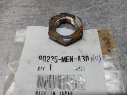 Ecrou 18 mm HONDA 90235-MEN-A30 NOS