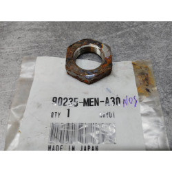 Ecrou 18 mm HONDA 90235-MEN-A30 NOS