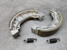 Jeu de machoires frein avant HONDA SL125 K1 DAXSt70  06450-178-933P