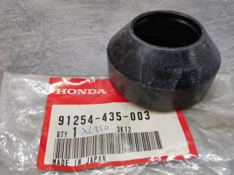 Cache poussière de fourche CR125/250 SL250/350 XL250/350/500 HONDA 91254-435-003