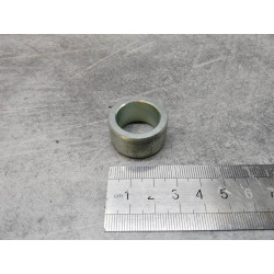 Entretoise gauche roue avant CB 400/750/1000 CBR 400/600 HONDA 44312-KV3-700