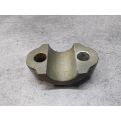 Bride axe de roue CB250G CB360G HONDA 51634-349-690NP