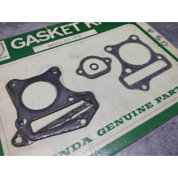 Pochette de joints bas moteur de P50 HONDA 06110-044-010