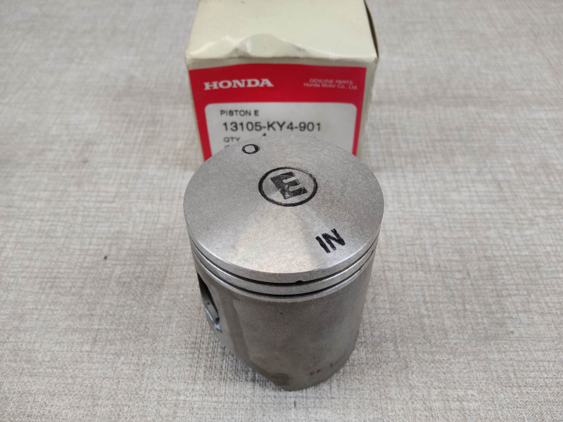 Piston E nu pour NSR125F 1988-2001 NEUF HONDA 13105-KY4-901