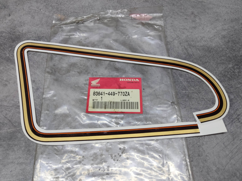 Décor autocllant coté gauche CX500C 80 GL400C 80 HONDA 83641-449-770ZA