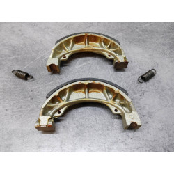 Jeu de machoires de frein adaptable C50 C70 C90 HONDA 45120-001-010P