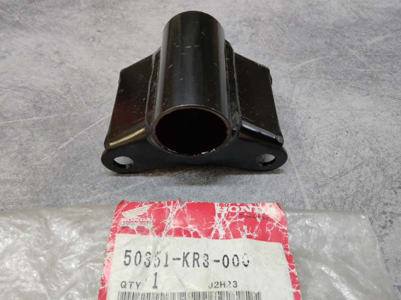 Support moteur avant CA125 CA250 CMX250 HONDA 50351-KR3-000