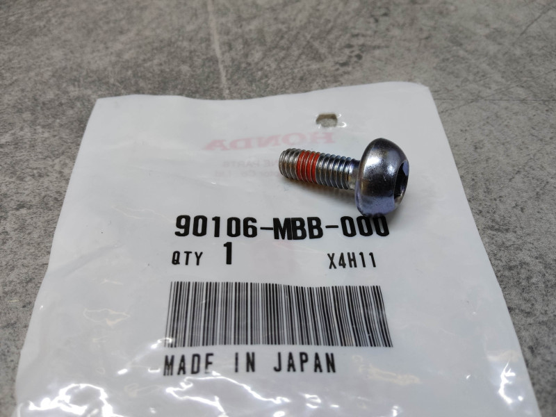 Boulon de disque 6x17 HONDA 90106-MBB-000