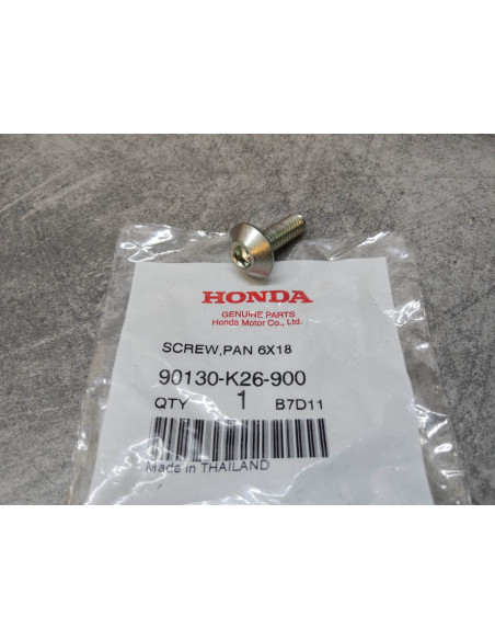 Vis à tête cylindrique 6x18 HONDA 90130-K26-900