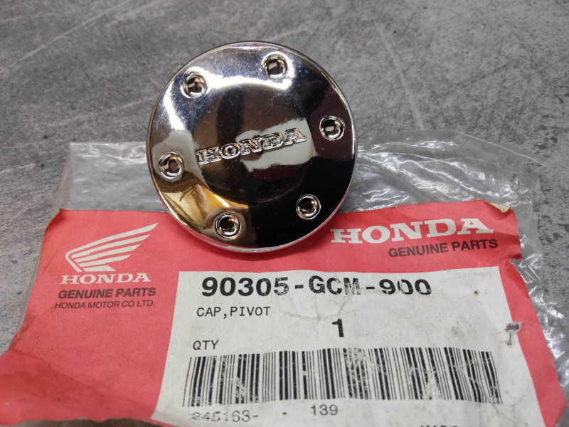Chapeau de pivot SZX50 S/X X8R HONDA 90305-GCM-900