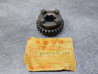Pignon de 4ème CB100 K0-K2 CB125 S-S1 CL100 CL125 SL100 HONDA 23491-107-000