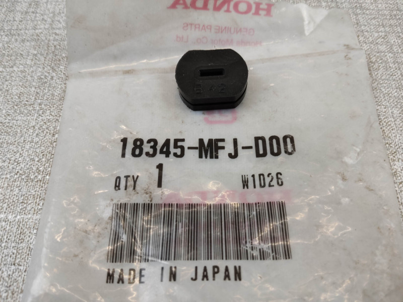 caoutchouc HONDA 18345-MFJ-D00