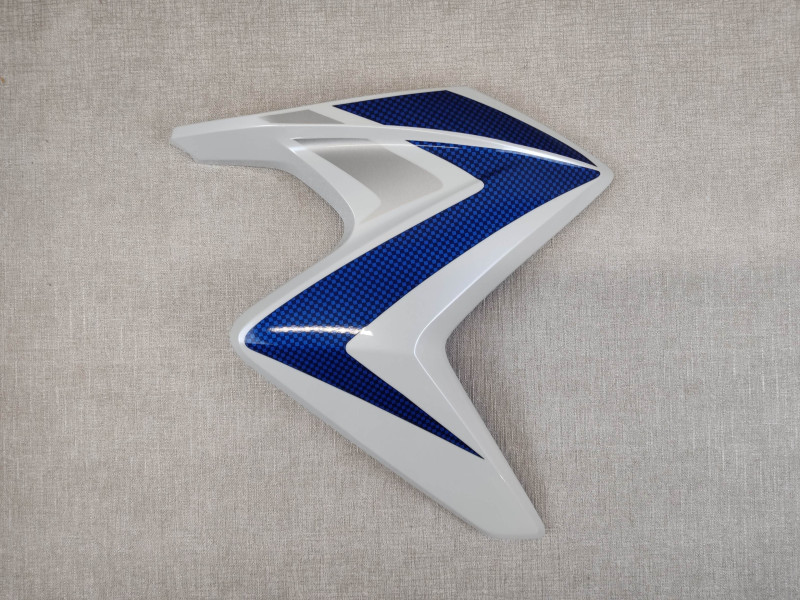 Écope droite radiateur Honda CB1000R 2015-2017 neuve blanc bleu