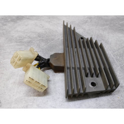 Régulateur / Rectifieur pour CBX750F 84/86 HONDA 31600-MJ0-611 OCC
