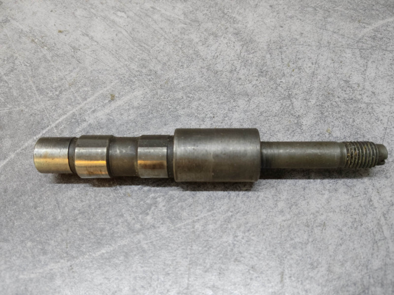 Axe de basculeur CB250 CB350 CL250 CL350 SL350 HONDA 14461-286-010 NOS