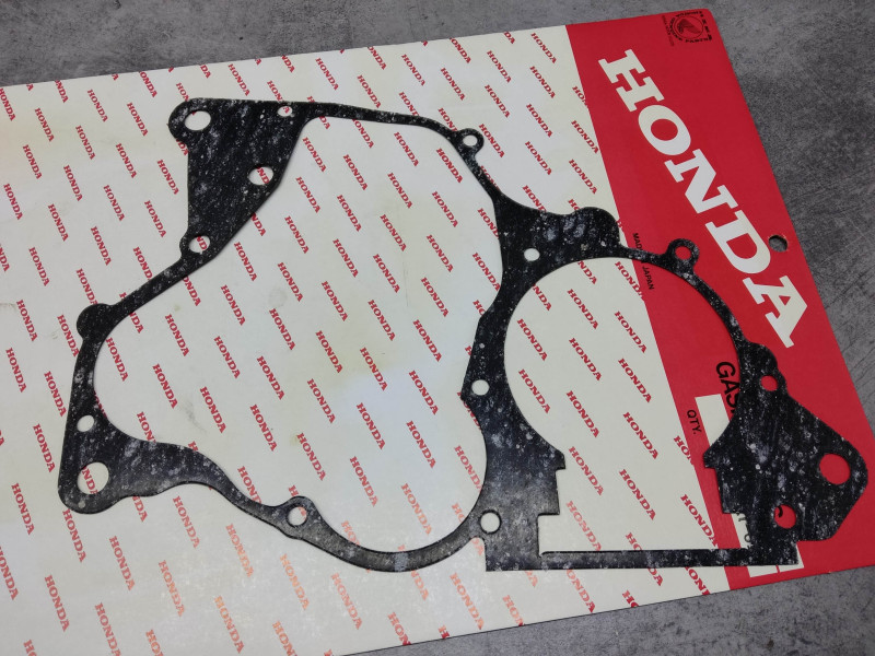 Joint central carter moteur MTX125 83/87 MBX125F HONDA 11191-KE1-000