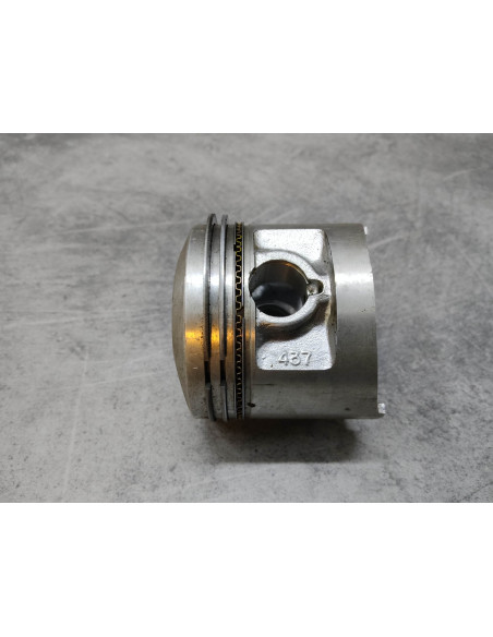 Piston cote +1 (D57.50) OCCASION avec segments XL125S HONDA 13105-437-000OCC