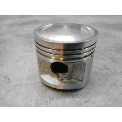 Piston 0.25 neuf ref exacte indéterminée (gravé 383 - 11)  HONDA 13102-383-XXX