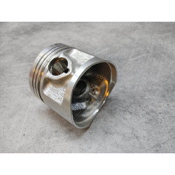 Piston 0.25 neuf ref exacte indéterminée (gravé 383 - 11)  HONDA 13102-383-XXX