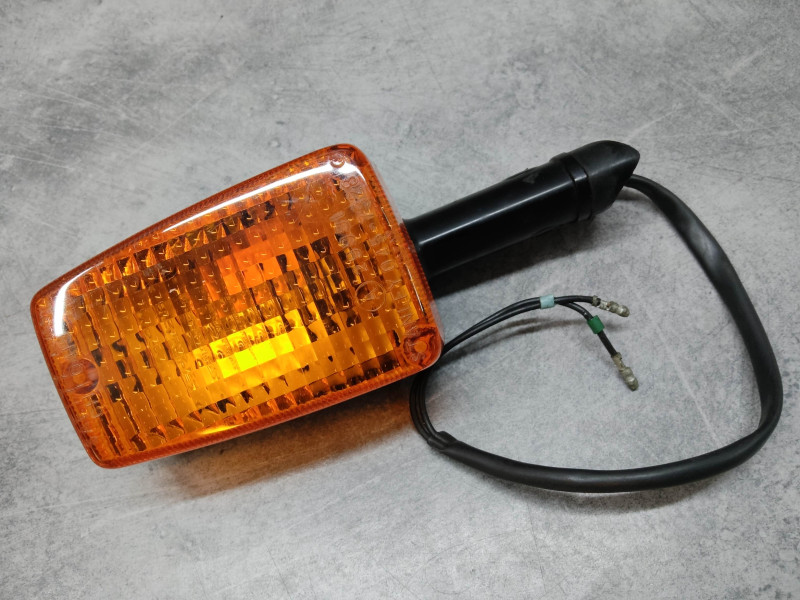 Clignotant droit complet 12V21W CB1100RB CB900 F/FA HONDA 33400-438-602