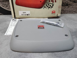 Couvercle top-case GRIS neuf E67 / E67G HONDA GIVI E67 G