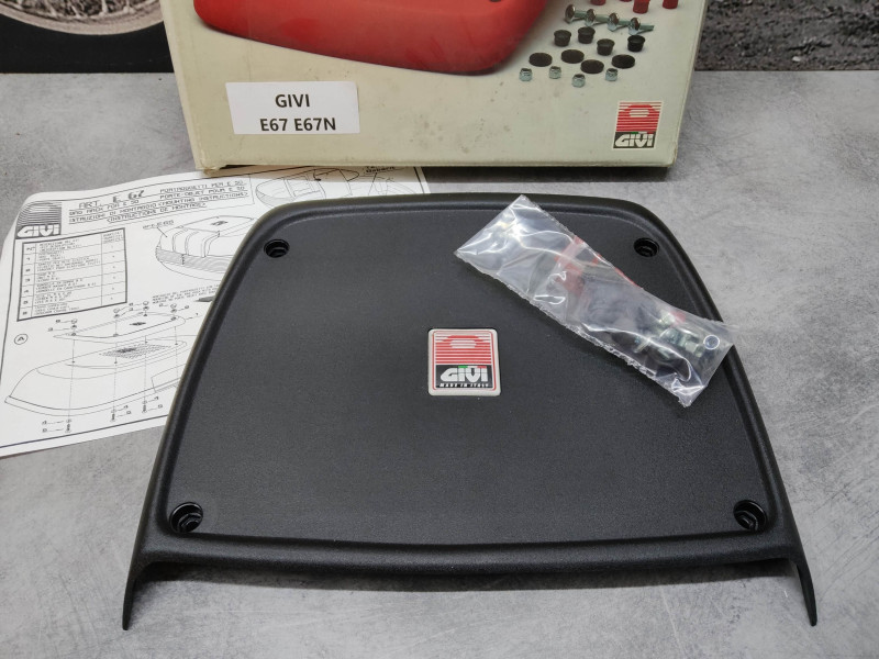 Couvercle top-case NOIR neuf E67 / E67N HONDA GIVI E67 N