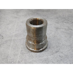 Entretoise dans cadre pour bras oscillant CB125K3/K5/JX HONDA 50157-303-000