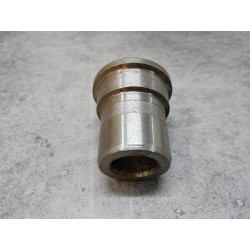 Entretoise dans cadre pour bras oscillant CB125K3/K5/JX HONDA 50157-303-000