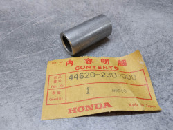 Entretoise roulements de roue avant CM125C 82/94 MTX125/200 HONDA 44620-230- 000