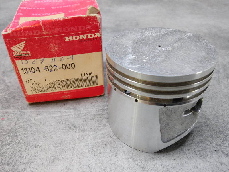 Piston 0.75 E150 HONDA 13104-822-000