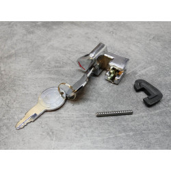 Serrure reservoir + 2 clés CB200 CB250G CB350/360 G CB400 HONDA 17540-369-810