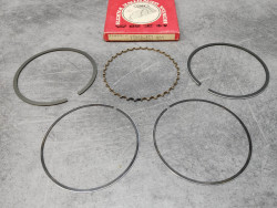 Jeu de segments GL1100 A/D/I 80-83 HONDA 13041-463-000