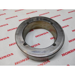 Cage extérieure roulement vilo droit CB125K3-K5 CB125B6/JX HONDA 13411-303-000