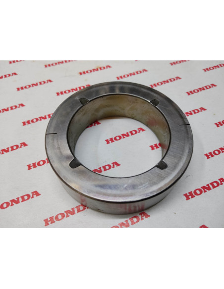 Cage extérieure roulement vilo droit CB125K3-K5 CB125B6/JX HONDA 13411-303-000