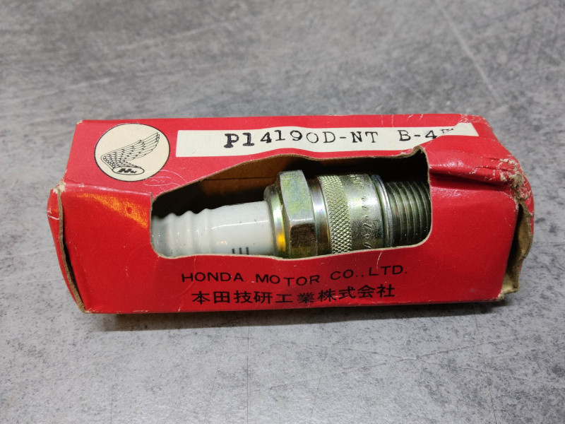 Bougie B-4E HONDA P14190D-NT B-4E
