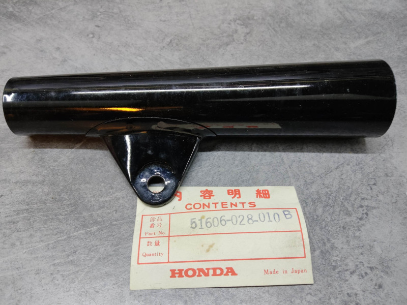 Patte de phare gauche noire CL90 S90 S90A HONDA 51606-028-010B