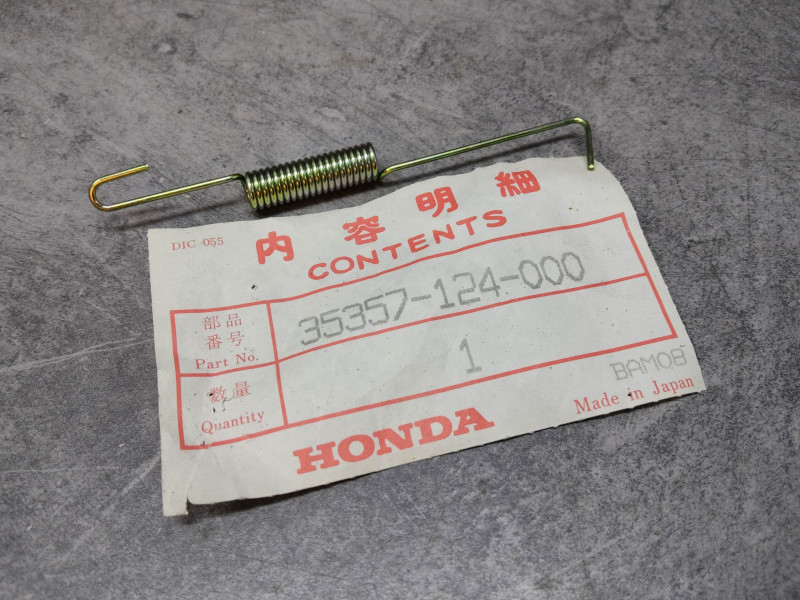 Ressort contacteur stop  AR HONDA CF50K2 CF70K2 CB500 97-02 35357-124-000