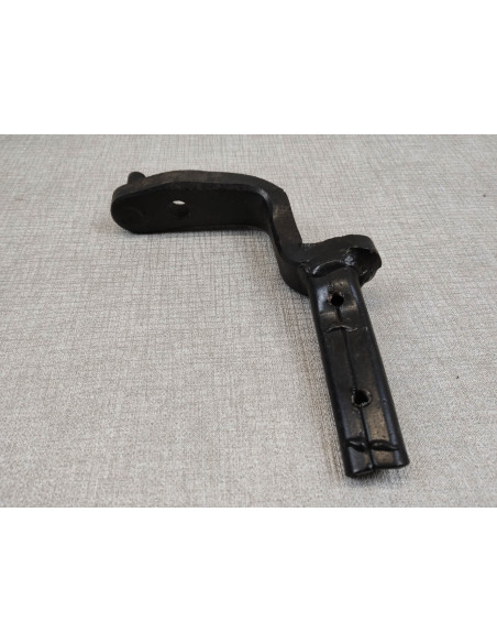 Barre repose pied coté droit CB125T/T2/TA/TB HONDA 50615-399-010