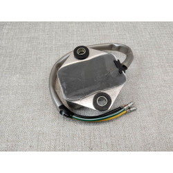 Régulateur de tension Honda XL250 XL350 6V RS21 | Réf. 33140121003