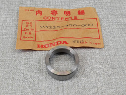bague pignon de sortie de boite HONDA CR250R  TRX250R 23225-430-000