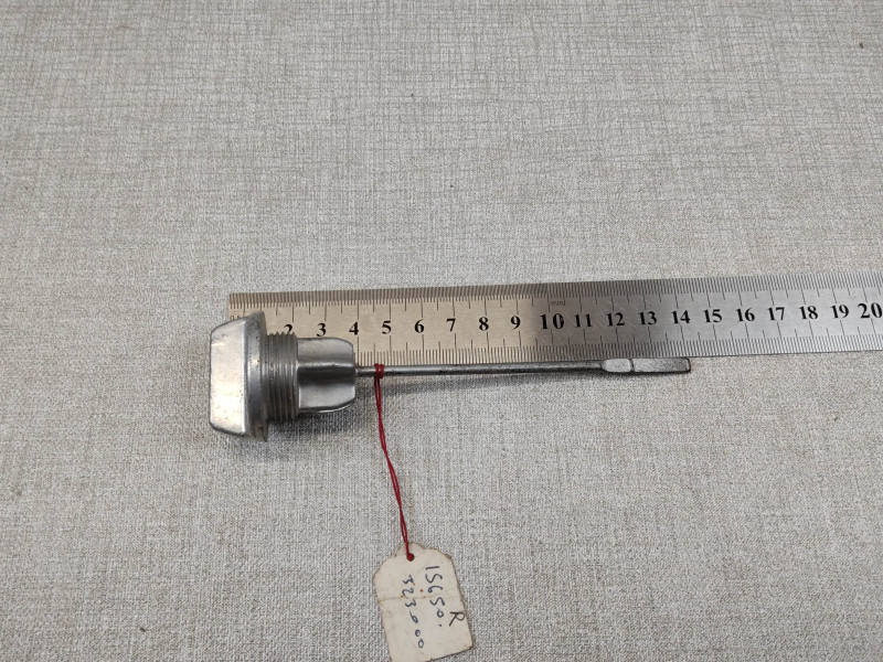 Jauge de niveau d'huile Honda CB500 CB550F – Réf. 15650-323-000